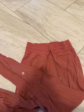 Lululemon Ribbed Dance Studio Drawstring Joggers in Dusty Rose